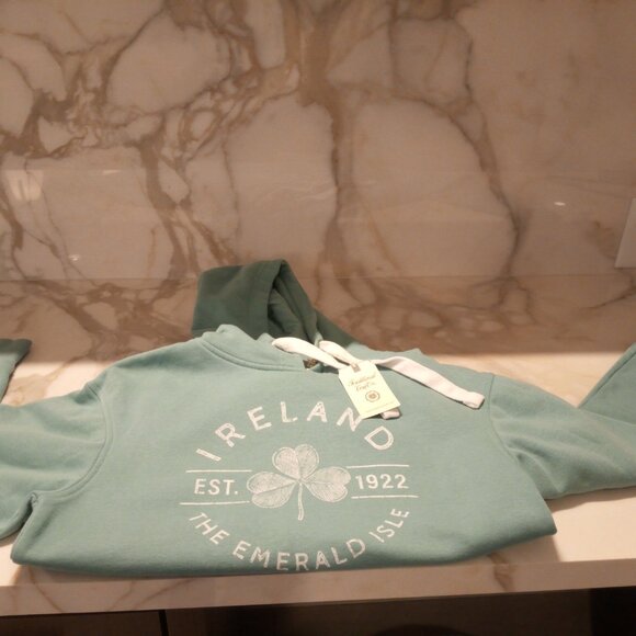 New Emerald Isle Hoodie Small - Picture 2 of 7
